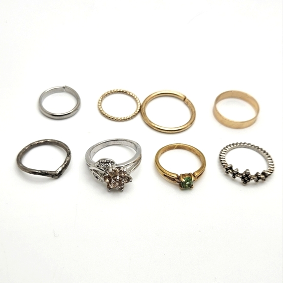 Jewelry - 🟢3/$19🟢 Mixed Costume Ring Lot Various Sizes Gold Silver Gemstones